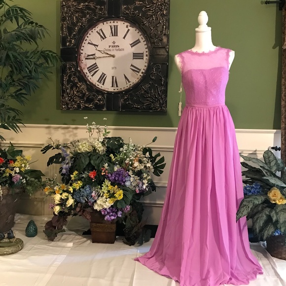 Dresses & Skirts - Formal evening Prom dress gown